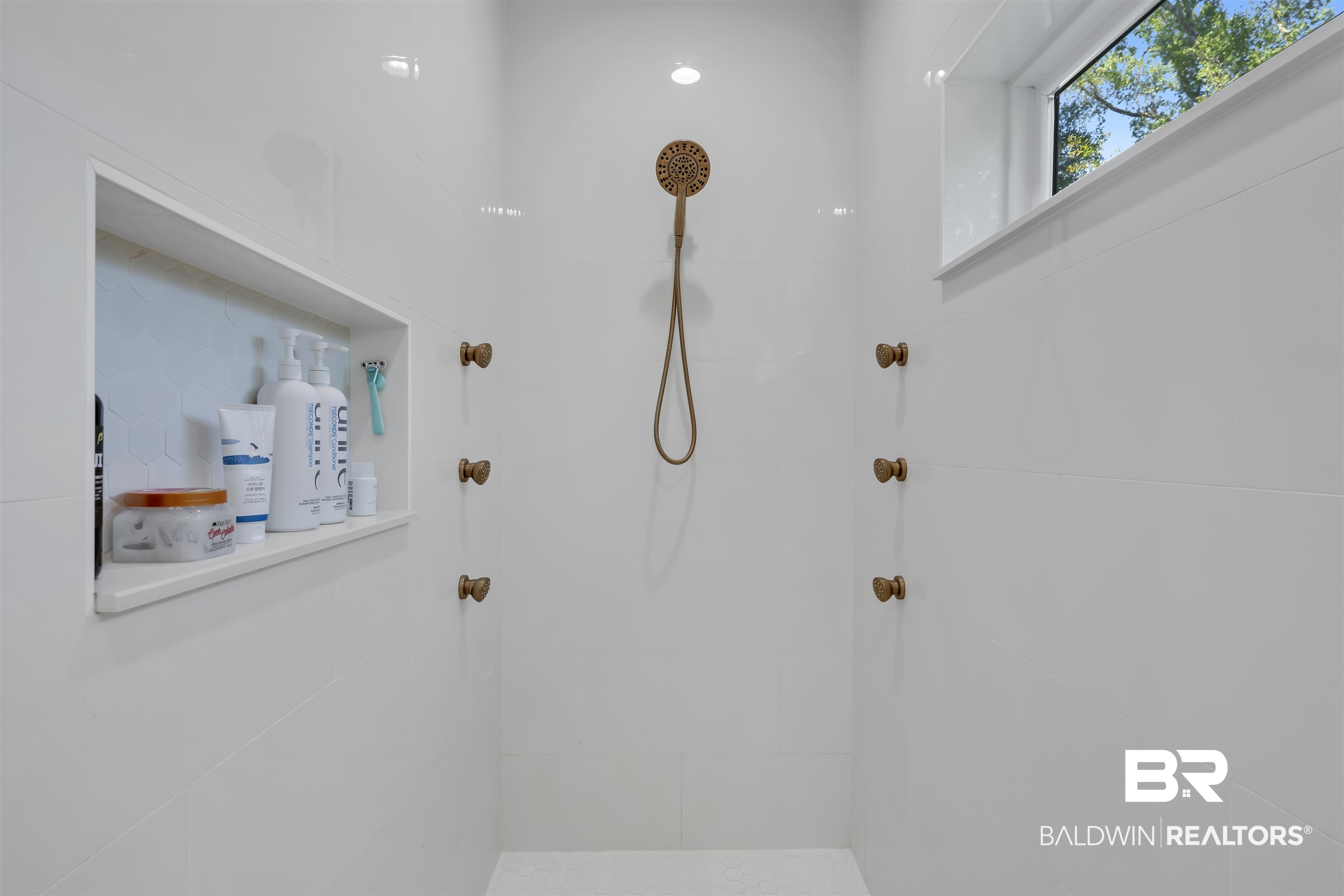 19058 James Road Gulf Shores, AL 36542 - Photo 25 of 49 Full bath with a tile shower