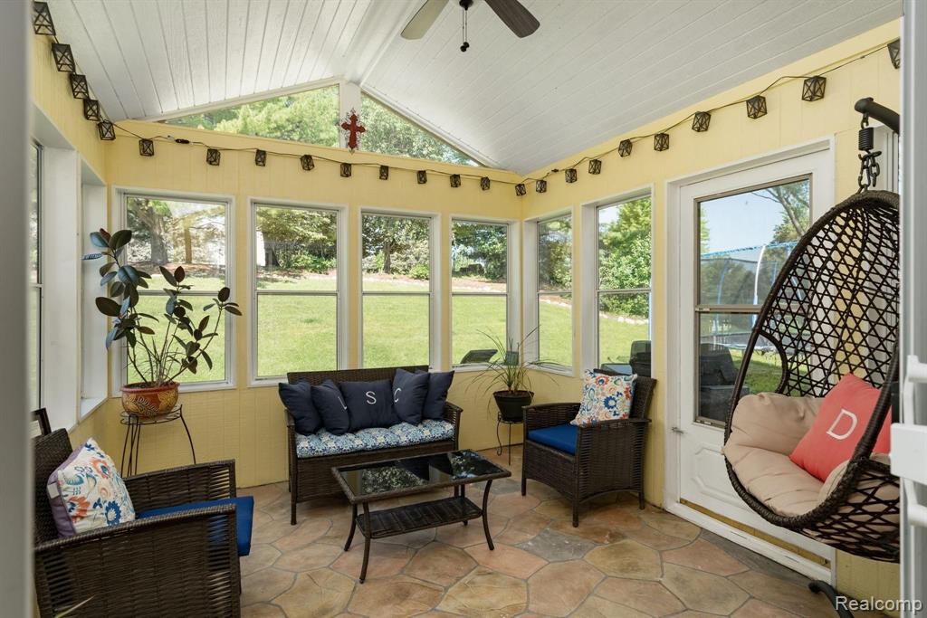 1639 Grandview Drive Rochester Hills, MI 48306 - Photo 14 of 29