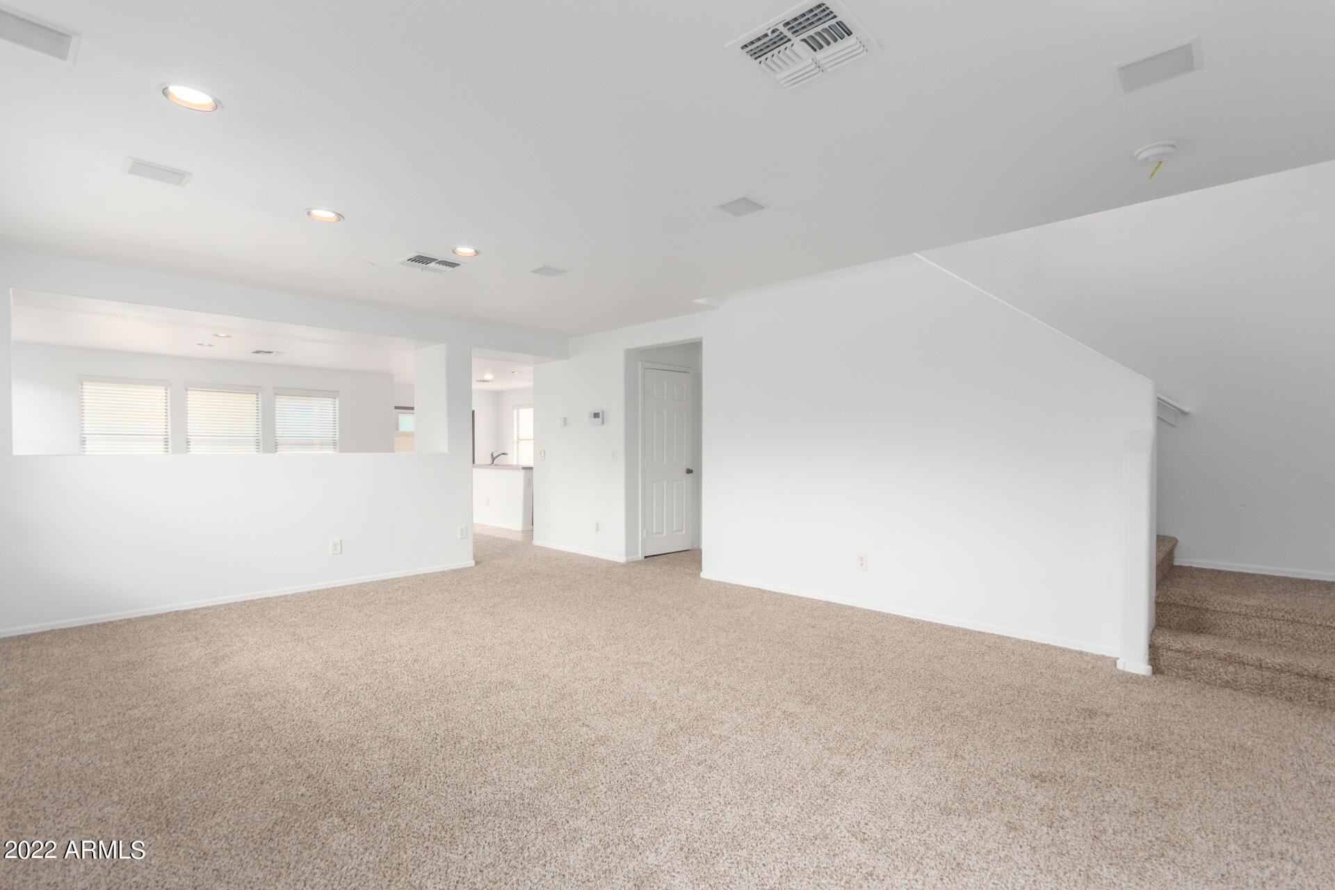 6475 West Freeway Lane Glendale, AZ 85302 - Photo 11 of 26 Living Room