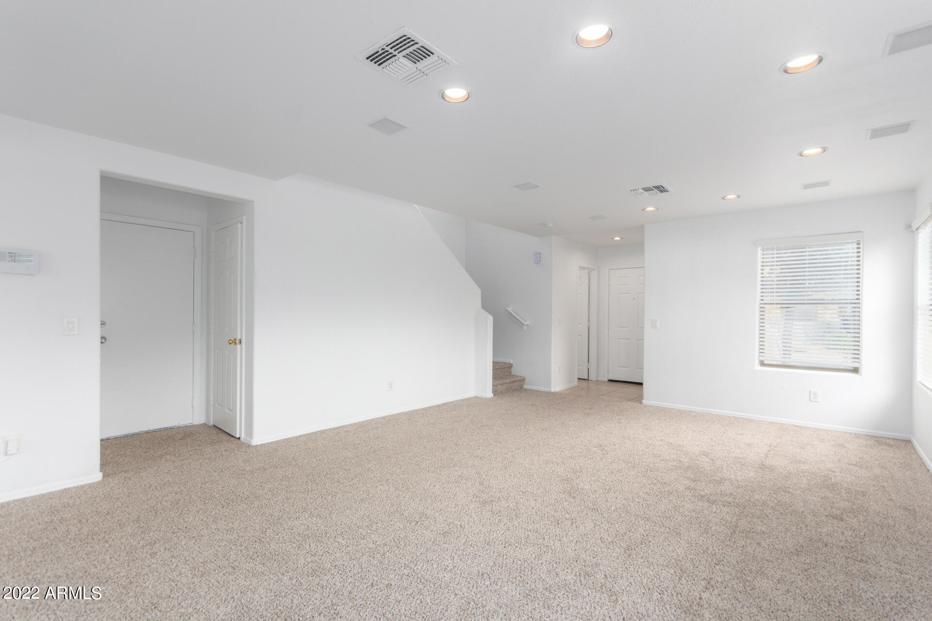 6475 West Freeway Lane Glendale, AZ 85302 - Photo 13 of 26 Entry/Garage Access