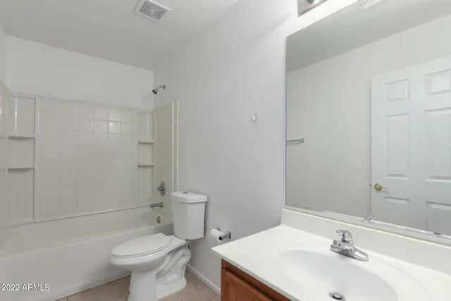 $1,950 | 6475 West Freeway Lane, Glendale, AZ 85302