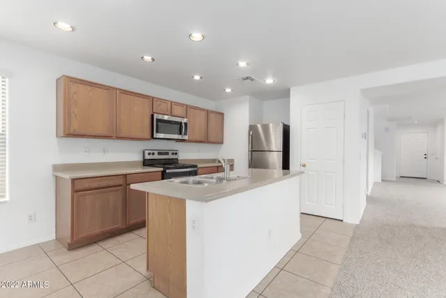 $1,950 | 6475 West Freeway Lane, Glendale, AZ 85302