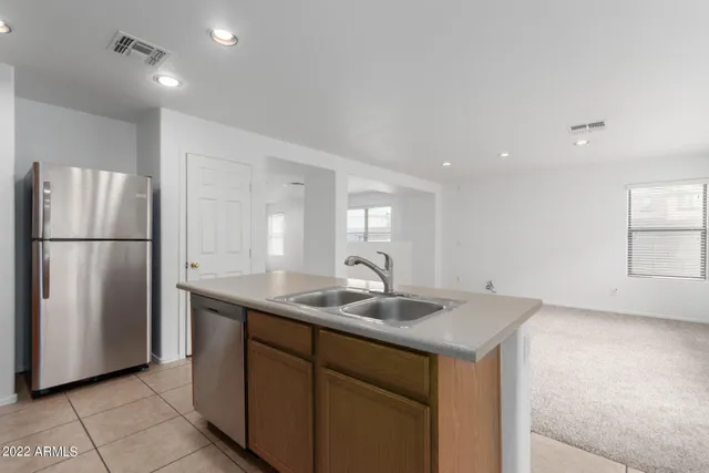 $1,950 | 6475 West Freeway Lane, Glendale, AZ 85302