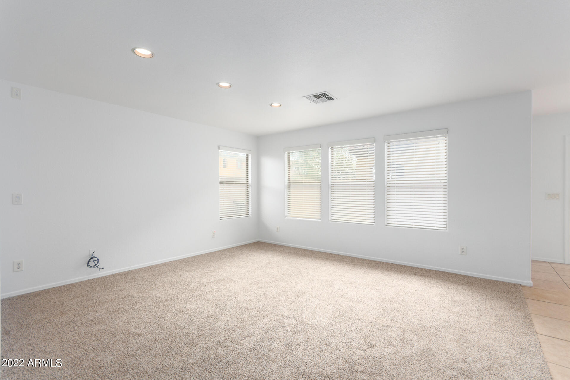 6475 West Freeway Lane Glendale, AZ 85302 - Photo 9 of 26 Family Room
