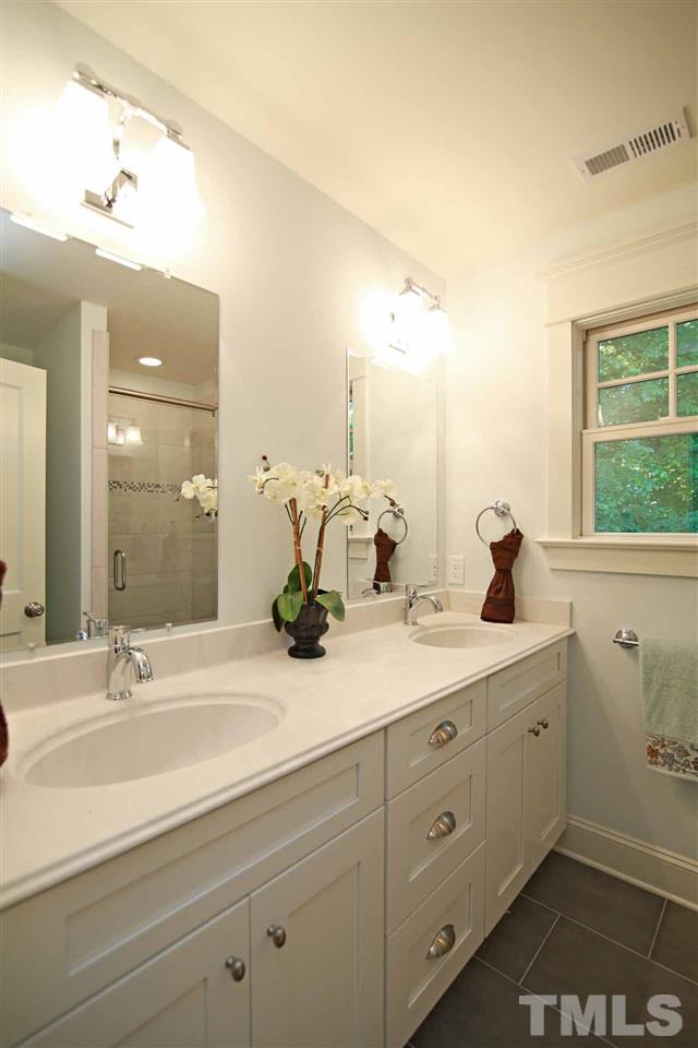 2630 Bedford Avenue Raleigh, NC 27607 - Photo 18 of 25