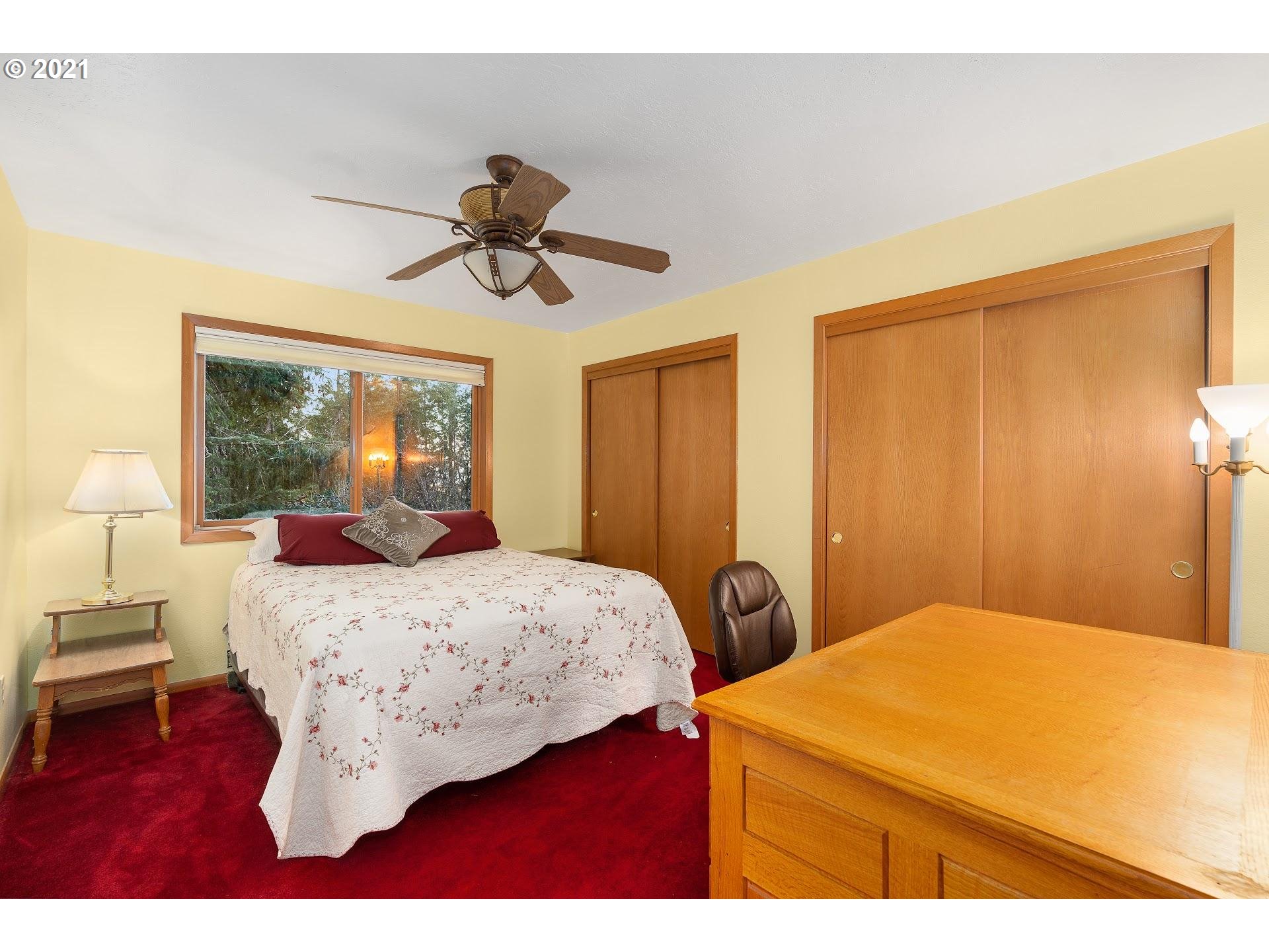 25695 Southwest Neill Road Newberg, OR 97132 - Photo 17 of 31 Gallery Image 17