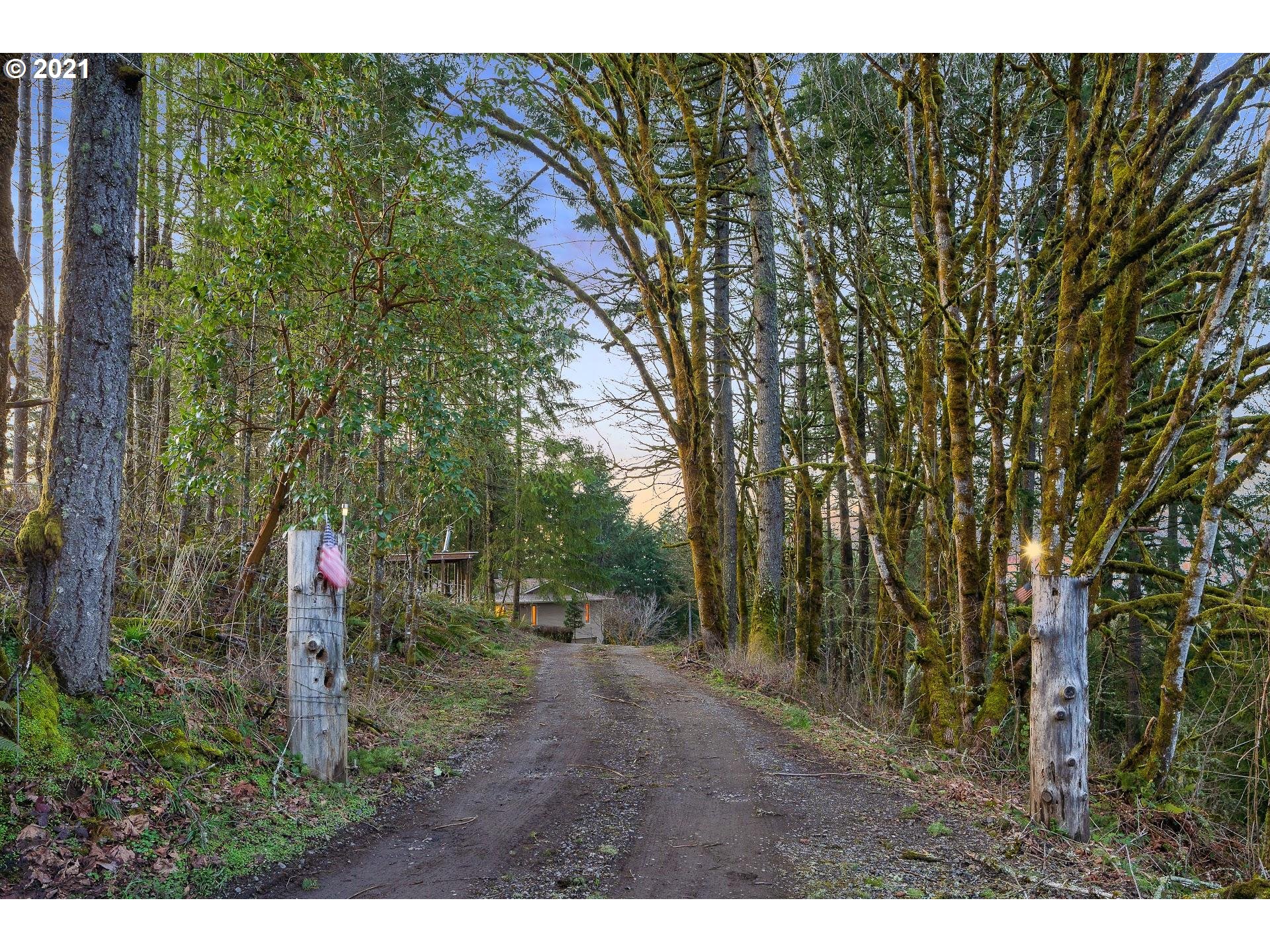 25695 Southwest Neill Road Newberg, OR 97132 - Photo 28 of 31 Gallery Image 28