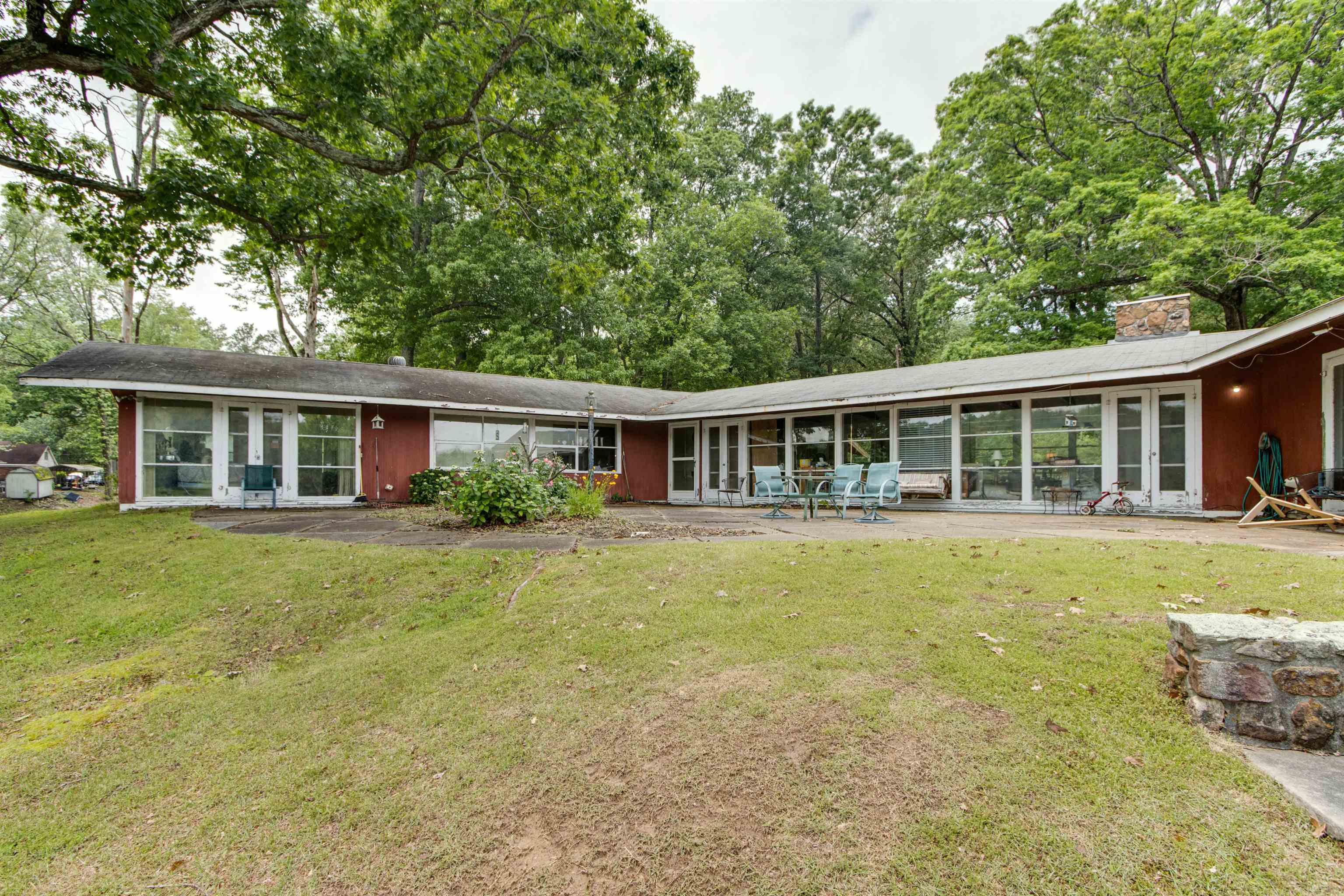 4920 Coro Road Memphis, TN 38109 - Photo 22 of 25 a view of a house with a swimming pool
