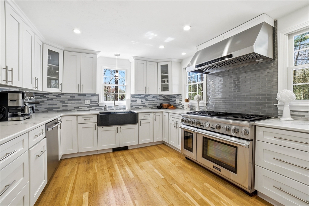 43 Carriage Hill Road Northborough, MA 01532 - Photo 8 of 35