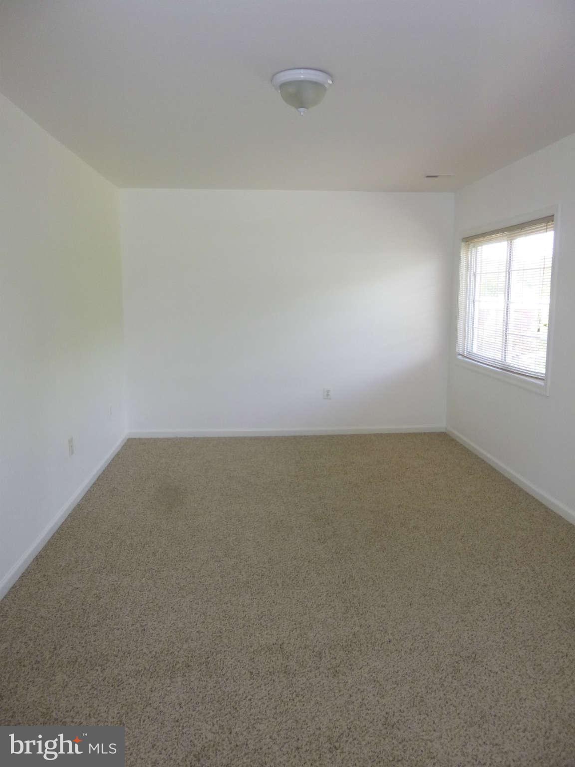 631 Waterloo Road, Unit 132 Warrenton, VA 20186 - Photo 10 of 17 Bedroom (Master)