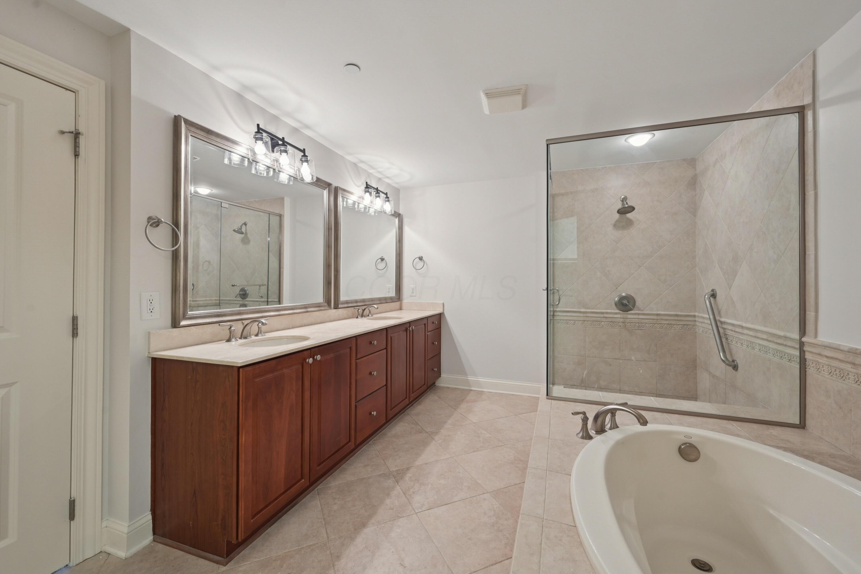 3175 Tremont Road, Unit 215 Columbus, OH 43221 - Photo 38 of 66 36-print-Tremont Rd-S2207-036