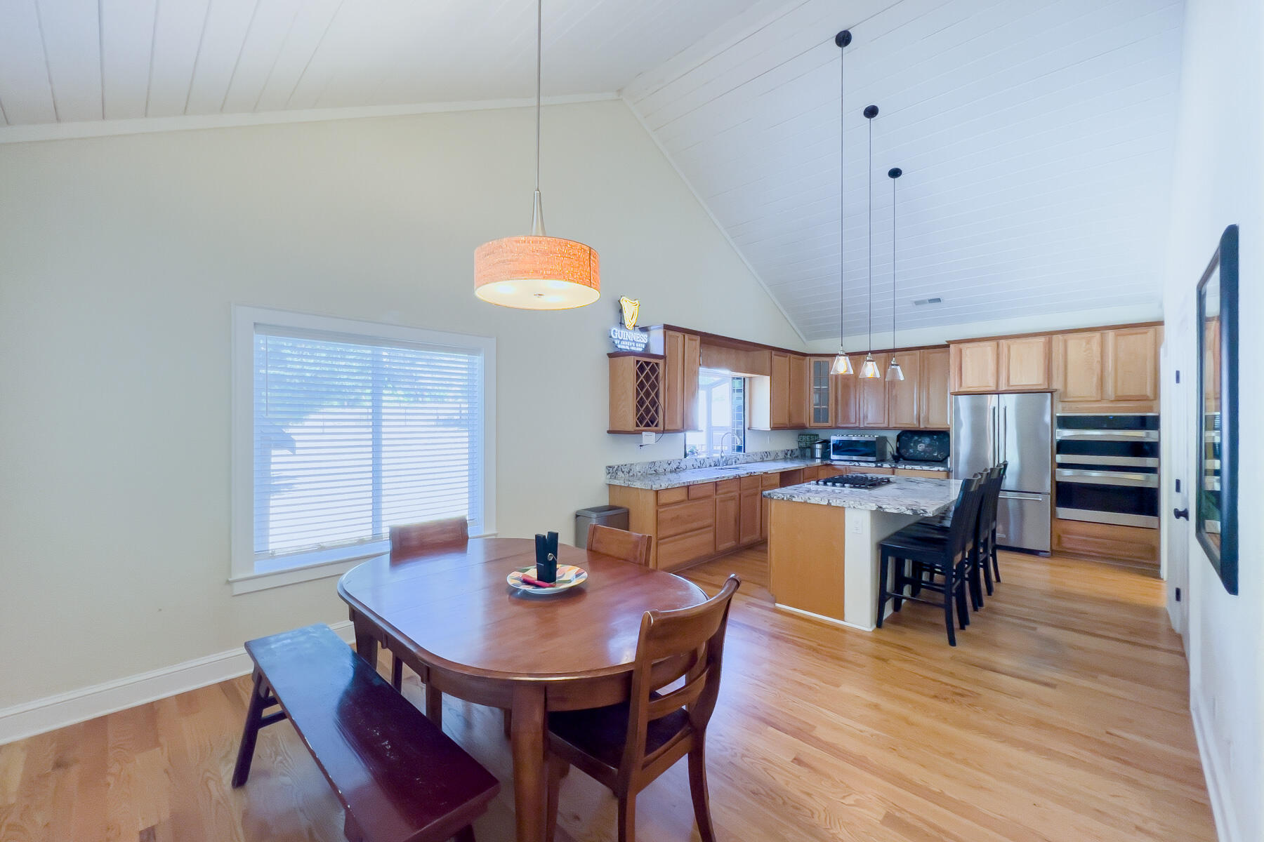 263 Deadwood Road Lewiston, CA 96052 - Photo 16 of 41 Dining
