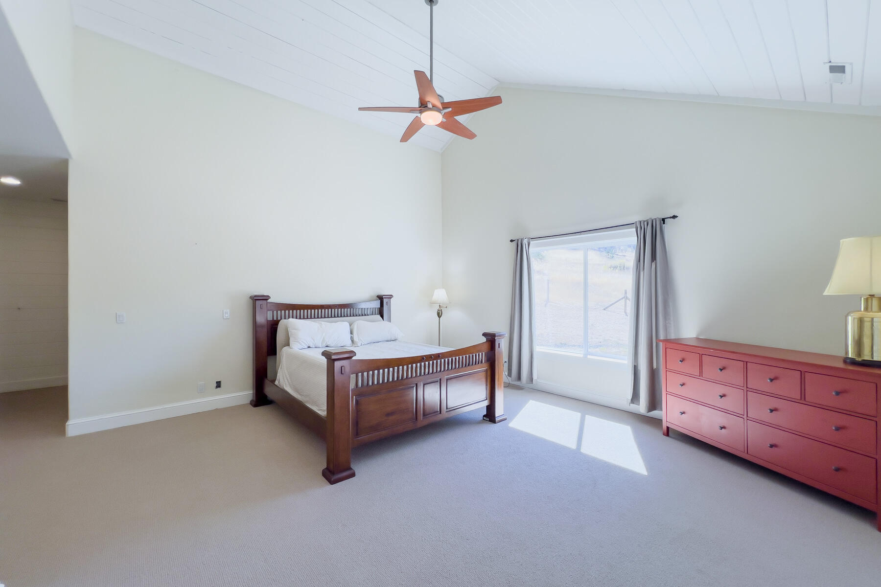 263 Deadwood Road Lewiston, CA 96052 - Photo 24 of 41 Primary Suite