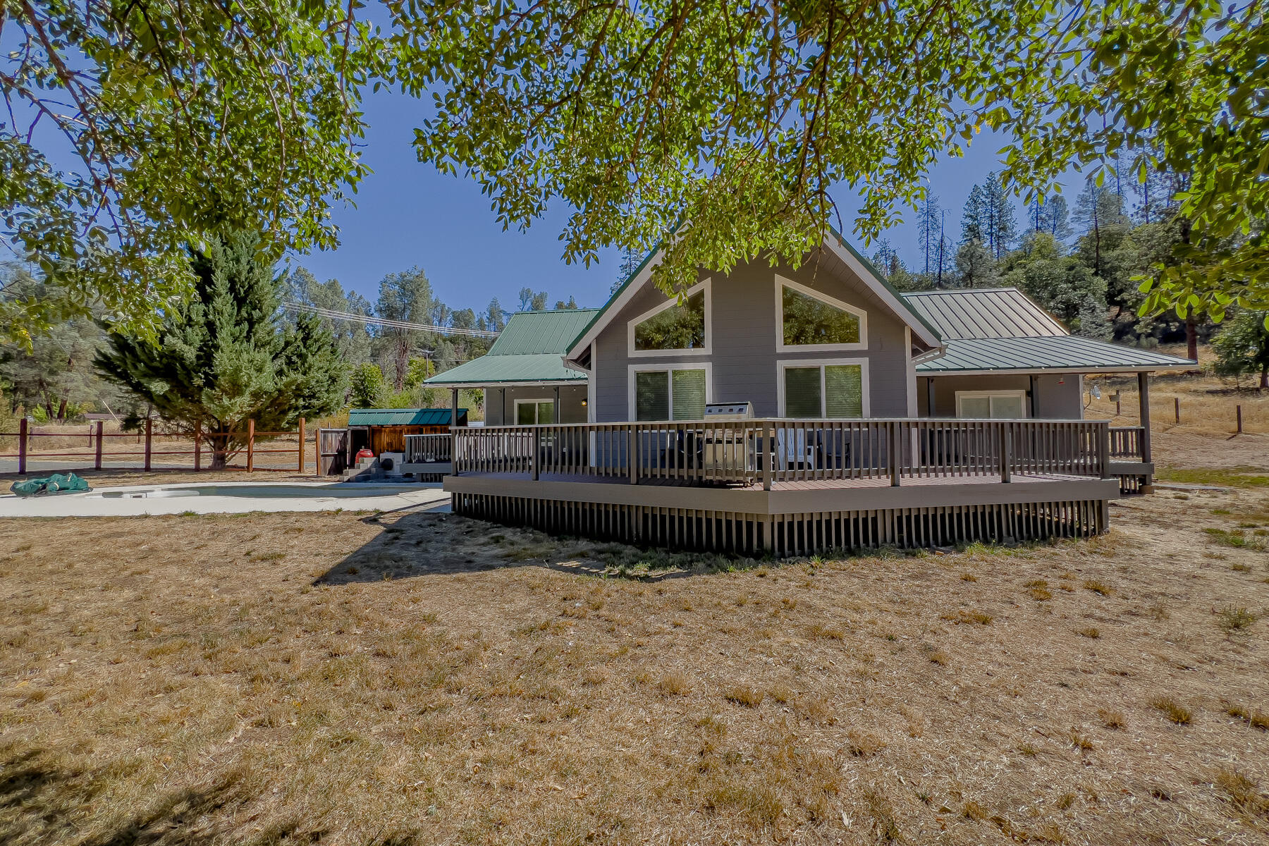 263 Deadwood Road Lewiston, CA 96052 - Photo 7 of 41 Home