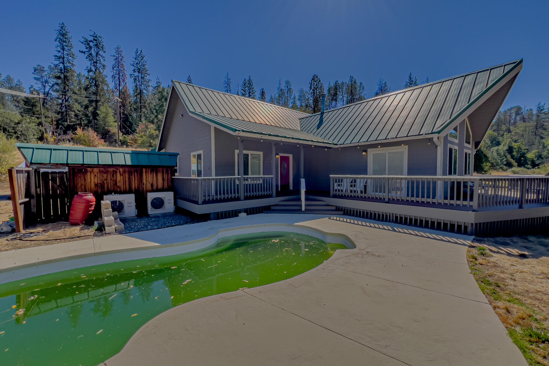 263 Deadwood Road Lewiston, CA 96052 - Photo 8 of 41 Home and pool