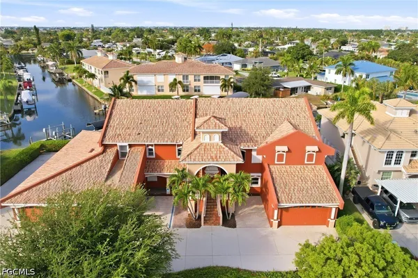 $2,250 | 728 Victoria Drive, Unit 101, Cape Coral, FL 33904