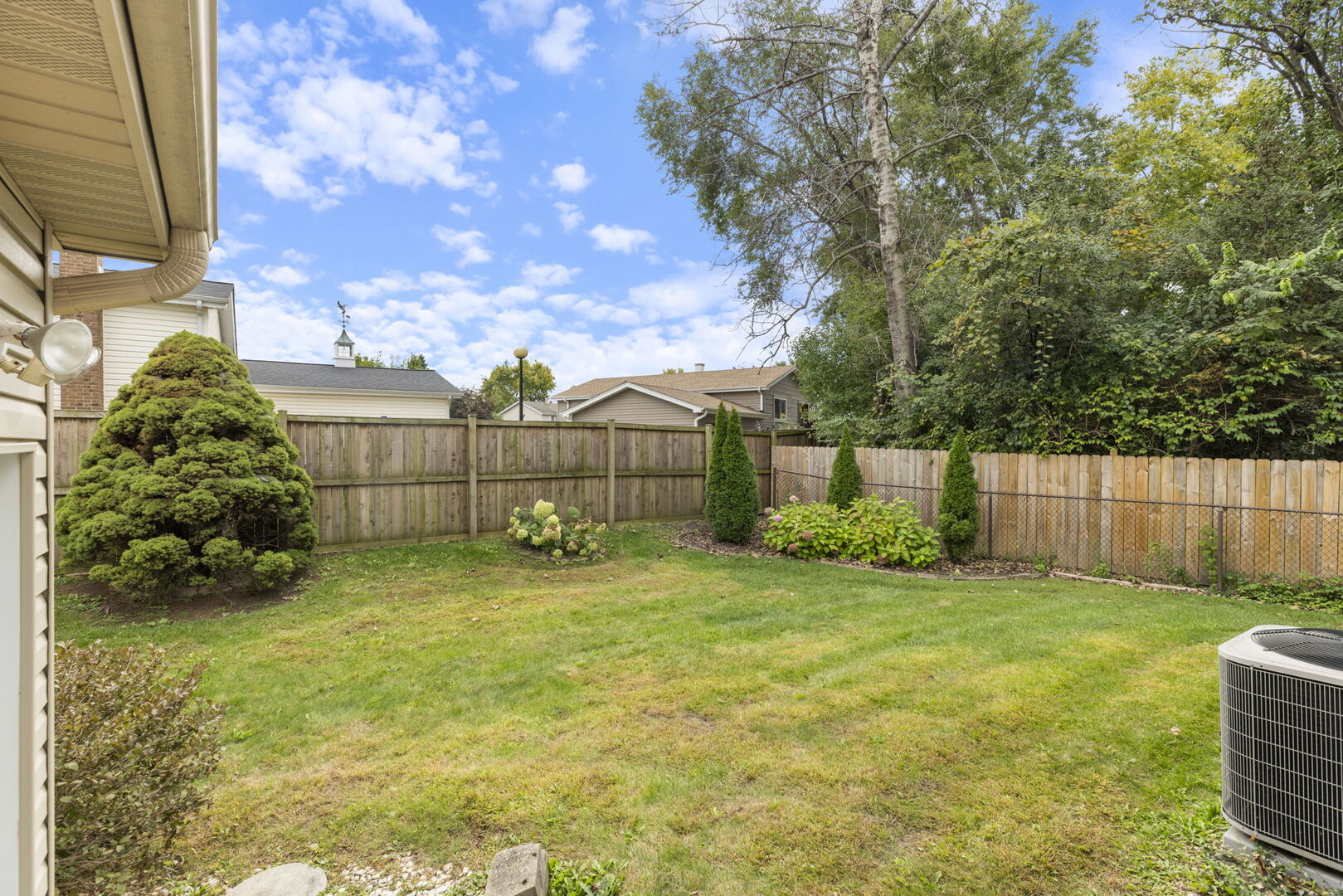 1941 Valley Road Lombard, IL 60148 - Photo 29 of 37 Gallery Image 29