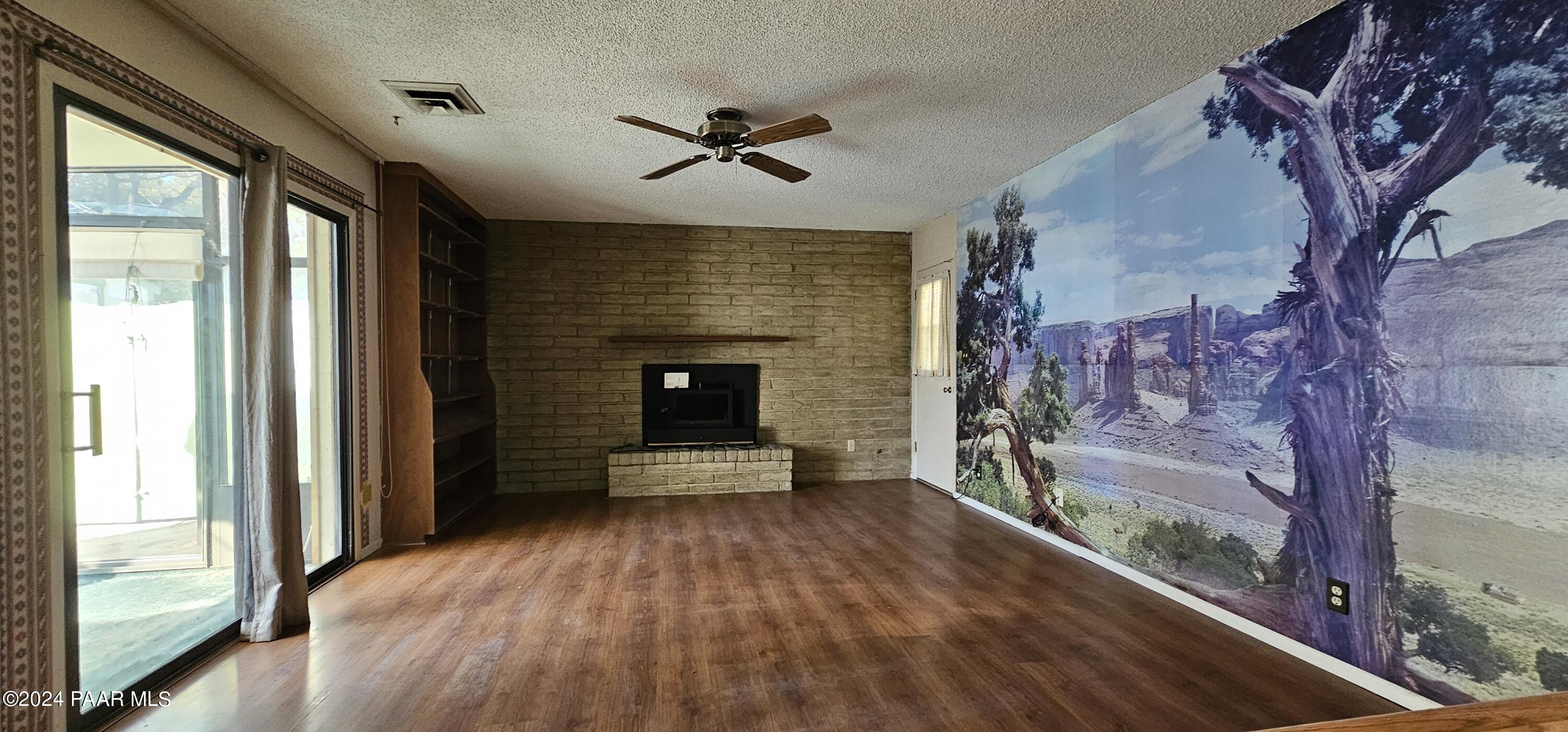 1709 Meadowbrook Road Prescott, AZ 86303 - Photo 3 of 29 Family or Dining Room