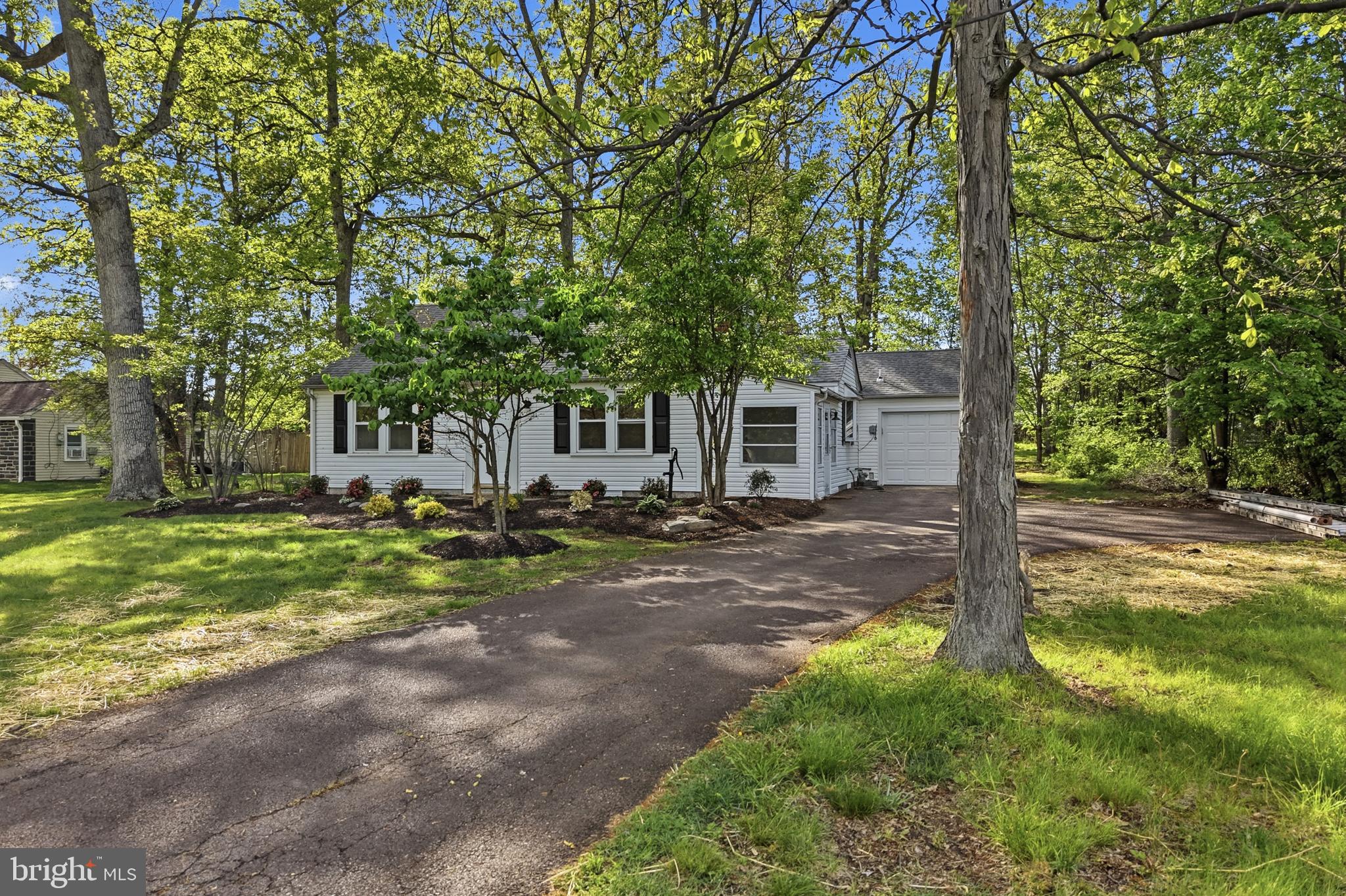 1306 West Orvilla Road Hatfield, PA 19440 - Photo 3 of 28