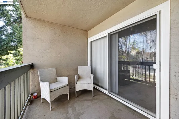 $310,000 | 1087 Murrieta Boulevard, Unit 242, Livermore, CA 94550