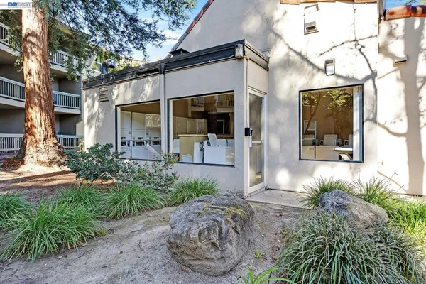 $310,000 | 1087 Murrieta Boulevard, Unit 242, Livermore, CA 94550