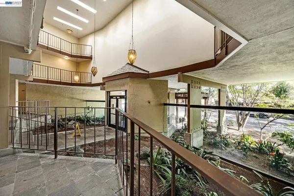 $310,000 | 1087 Murrieta Boulevard, Unit 242, Livermore, CA 94550