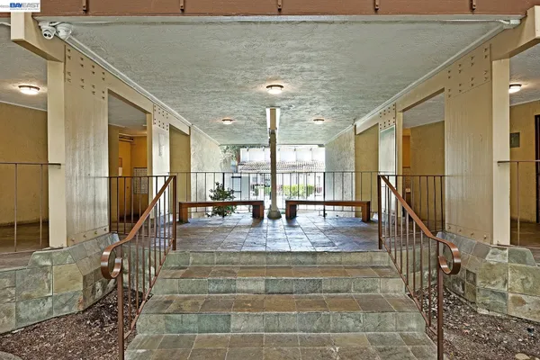 $310,000 | 1087 Murrieta Boulevard, Unit 242, Livermore, CA 94550