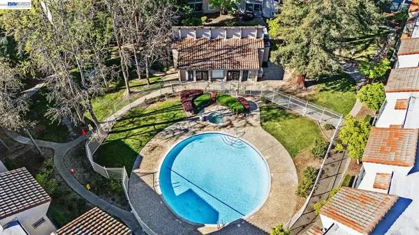 $310,000 | 1087 Murrieta Boulevard, Unit 242, Livermore, CA 94550