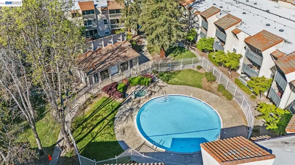 $310,000 | 1087 Murrieta Boulevard, Unit 242, Livermore, CA 94550