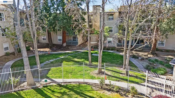 $310,000 | 1087 Murrieta Boulevard, Unit 242, Livermore, CA 94550