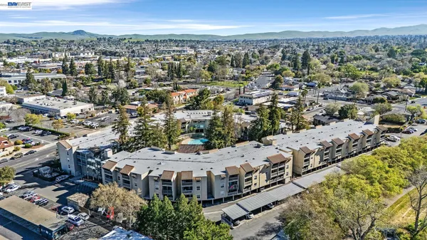 $310,000 | 1087 Murrieta Boulevard, Unit 242, Livermore, CA 94550