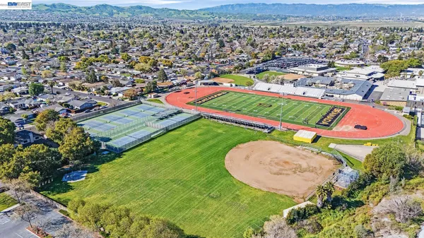 $310,000 | 1087 Murrieta Boulevard, Unit 242, Livermore, CA 94550