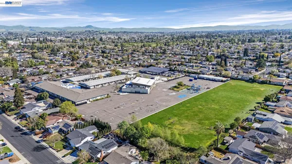 $310,000 | 1087 Murrieta Boulevard, Unit 242, Livermore, CA 94550