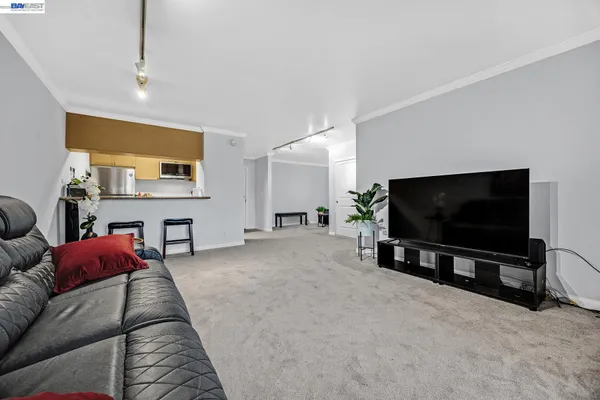 $310,000 | 1087 Murrieta Boulevard, Unit 242, Livermore, CA 94550