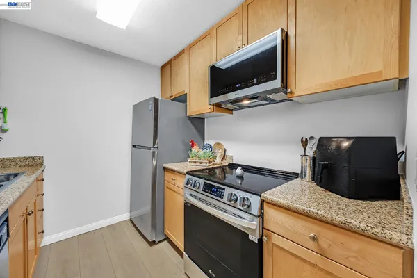 $310,000 | 1087 Murrieta Boulevard, Unit 242, Livermore, CA 94550