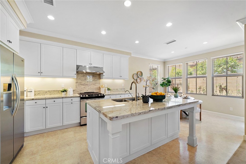 41 Coleridge Irvine, CA 92620 - Photo 3 of 36 Open concept light and bright.