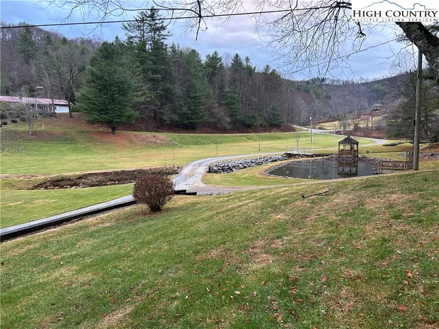 $310,000 | 117 Deans Lane, Laurel Springs, NC 28644