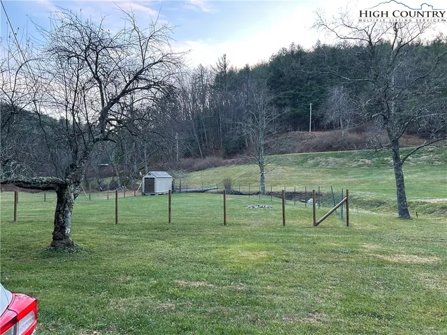 $310,000 | 117 Deans Lane, Laurel Springs, NC 28644