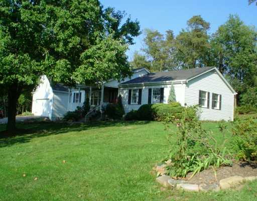 275 Munntown Road Eighty Four, PA 15330 - Photo 1 of 7 Exterior Front.