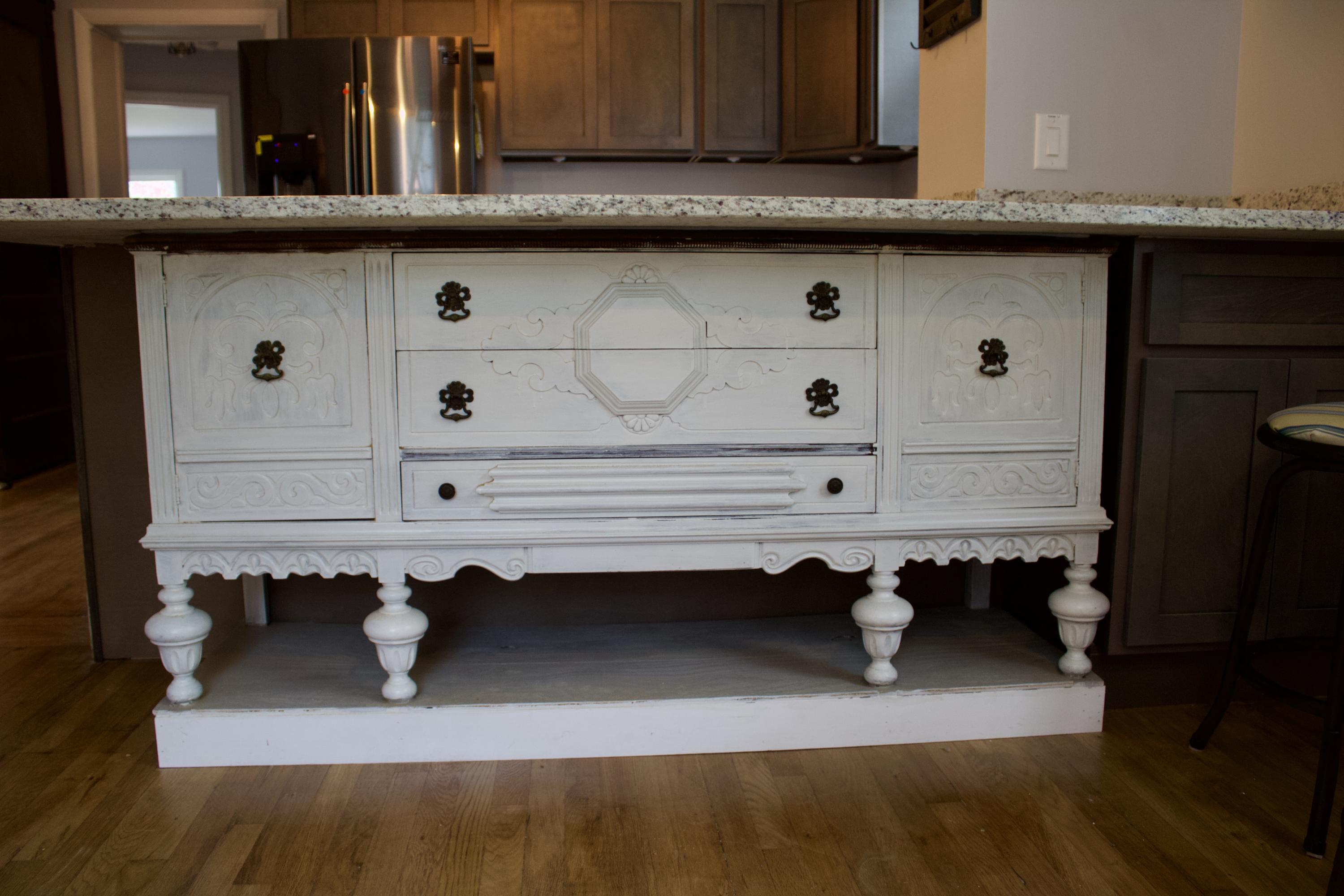 403 Pine Hill Road Elizabethton, TN 37643 - Photo 17 of 35 Antique buffet