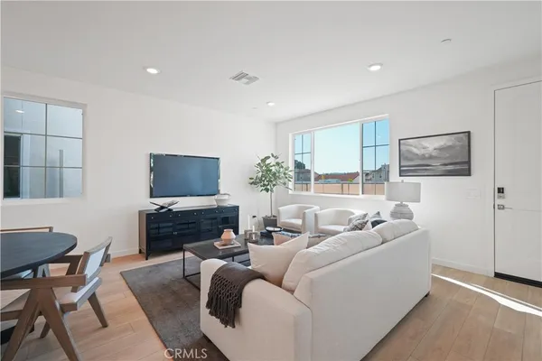 $946,000 | 4874 Arroyo Run, Moorpark, CA 93021