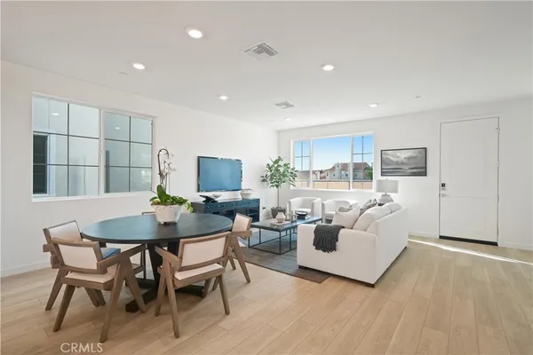 $946,000 | 4874 Arroyo Run, Moorpark, CA 93021