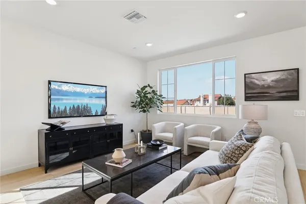 $957,000 | 4874 Arroyo Run, Moorpark, CA 93021