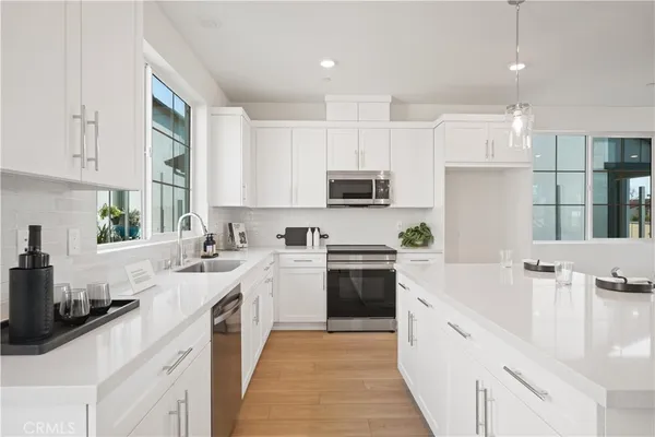 $946,000 | 4874 Arroyo Run, Moorpark, CA 93021