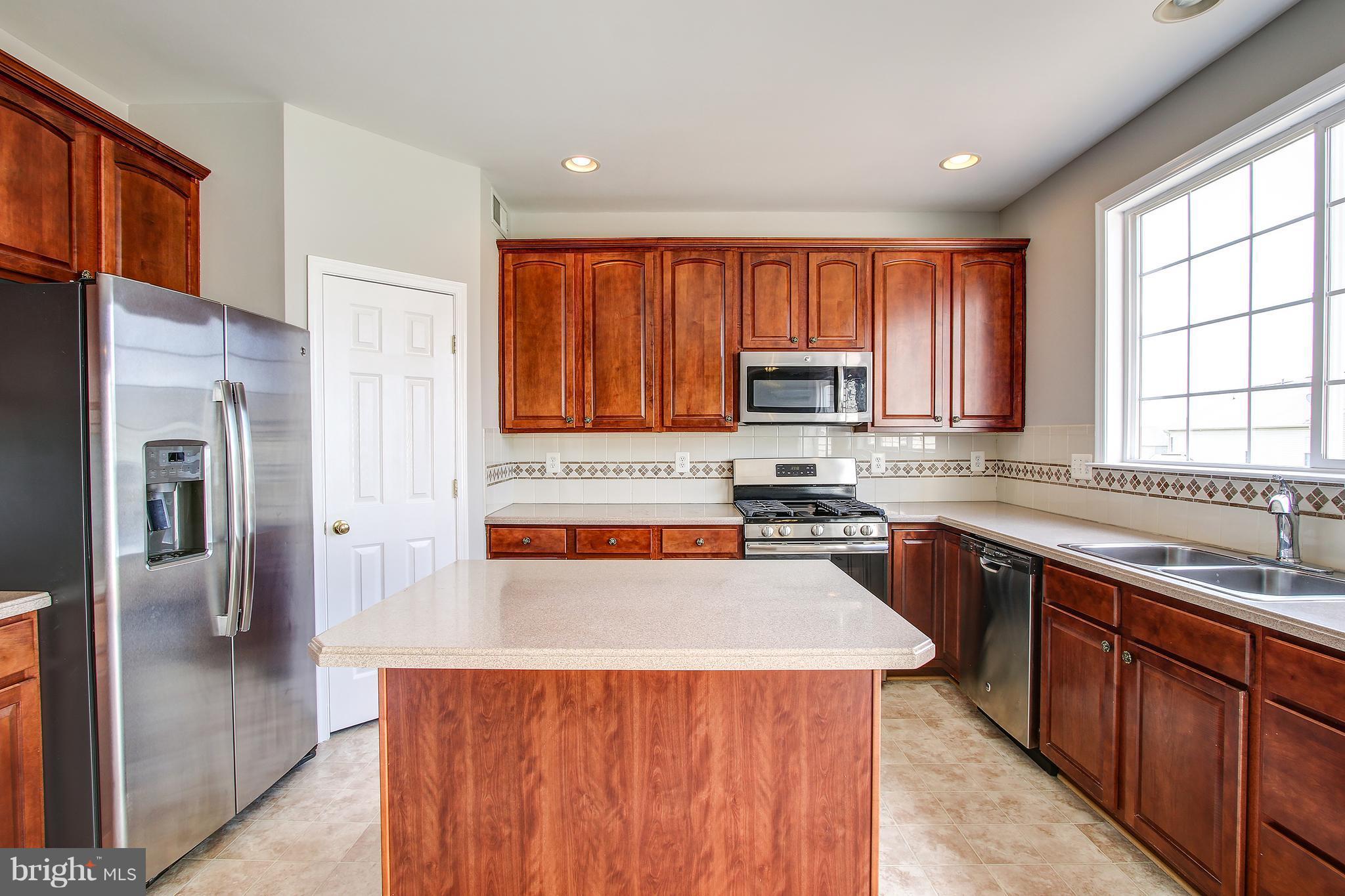 310 Woodrow Road Winchester, VA 22602 - Photo 11 of 30 Gourmet Kitchen