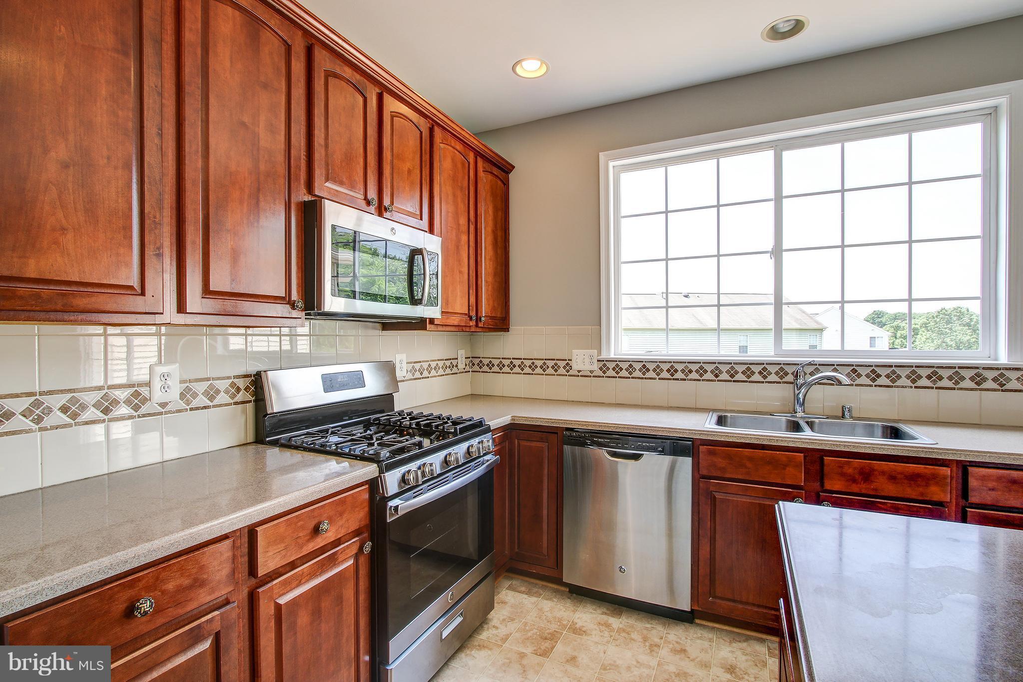 310 Woodrow Road Winchester, VA 22602 - Photo 14 of 30 Gourmet Kitchen