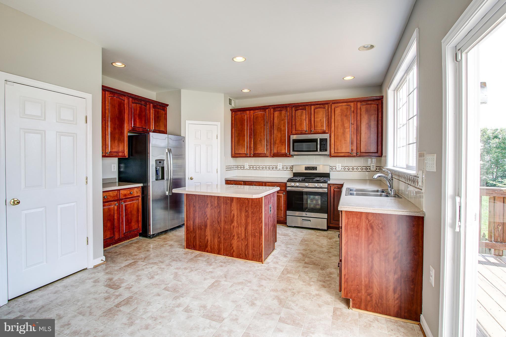 310 Woodrow Road Winchester, VA 22602 - Photo 10 of 30 Gourmet Kitchen