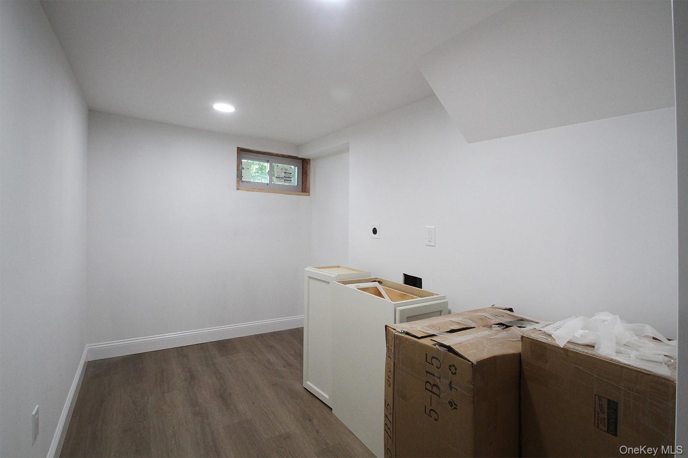 16 Eleanor Road Plainview, NY 11803 - Photo 21 of 27