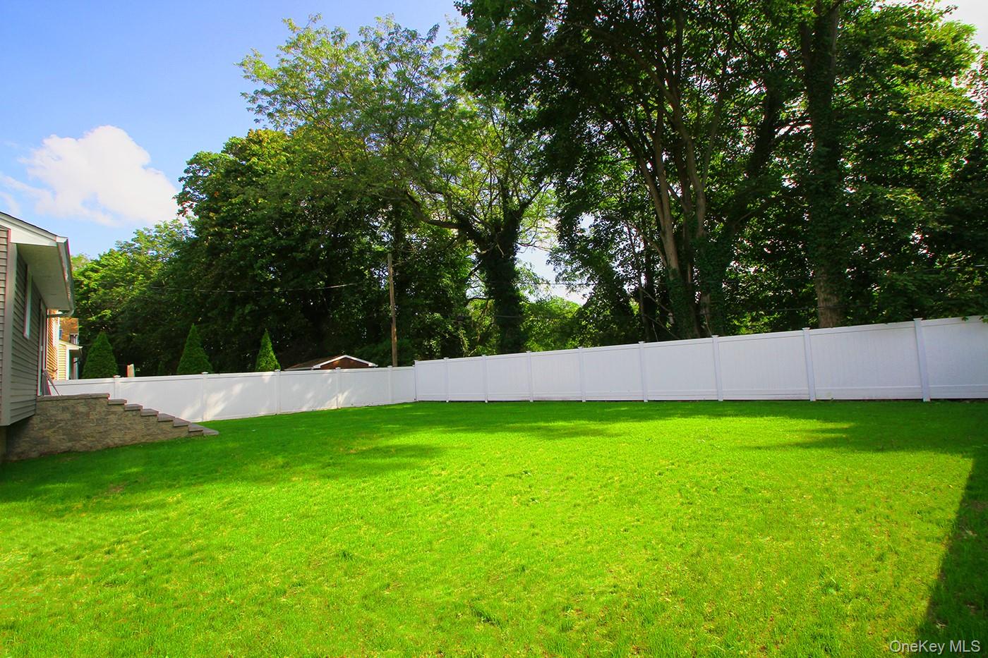 16 Eleanor Road Plainview, NY 11803 - Photo 26 of 26