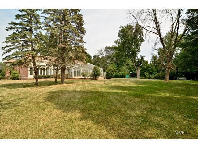 115 Dickens Road Northfield, IL 60093 - Photo 21 of 25 a swimming pool view with outdoor space